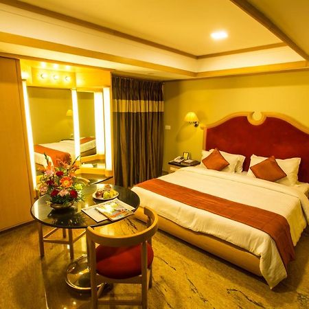 The Madurai Residency Hotel Bagian luar foto