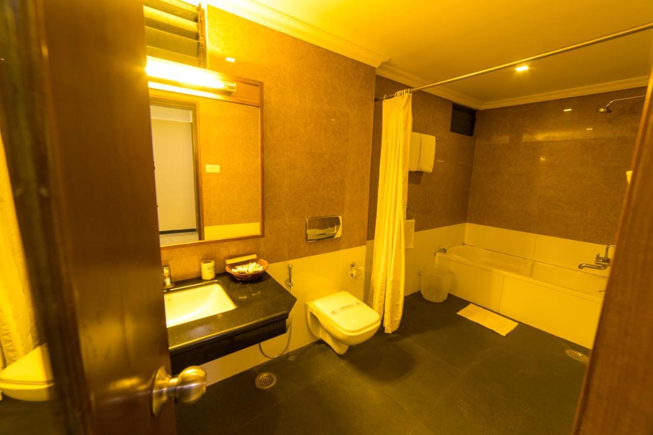 The Madurai Residency Hotel Bagian luar foto
