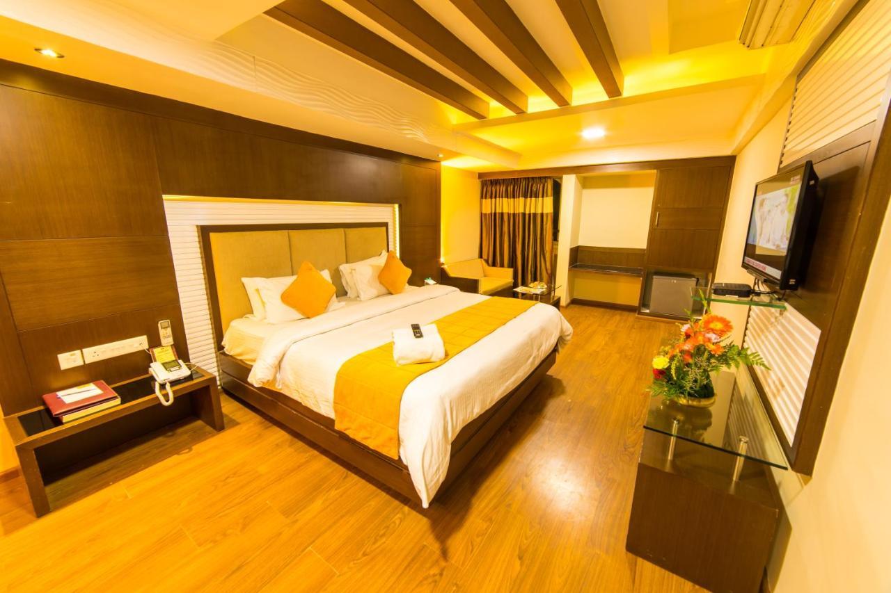 The Madurai Residency Hotel Bagian luar foto