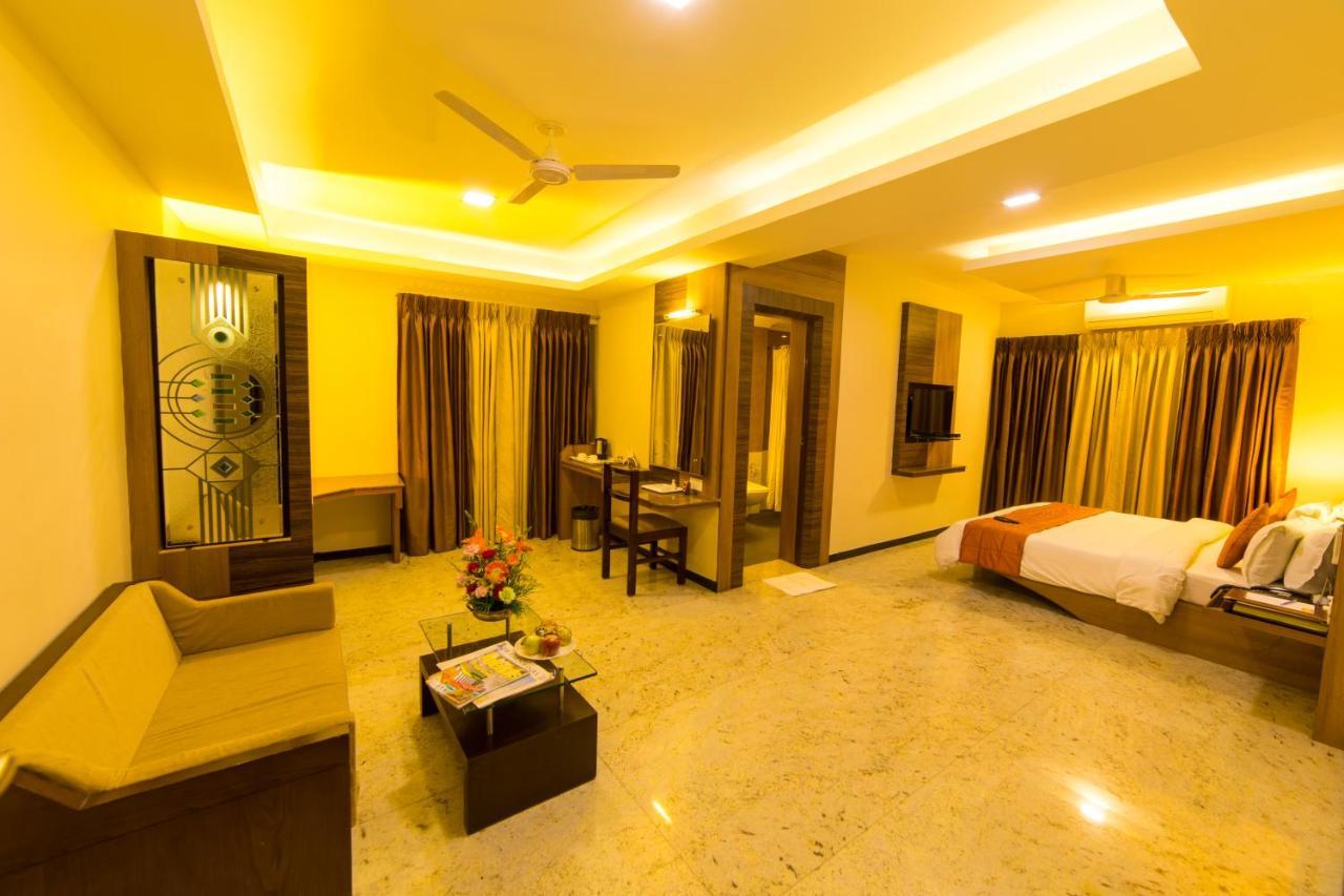 The Madurai Residency Hotel Bagian luar foto