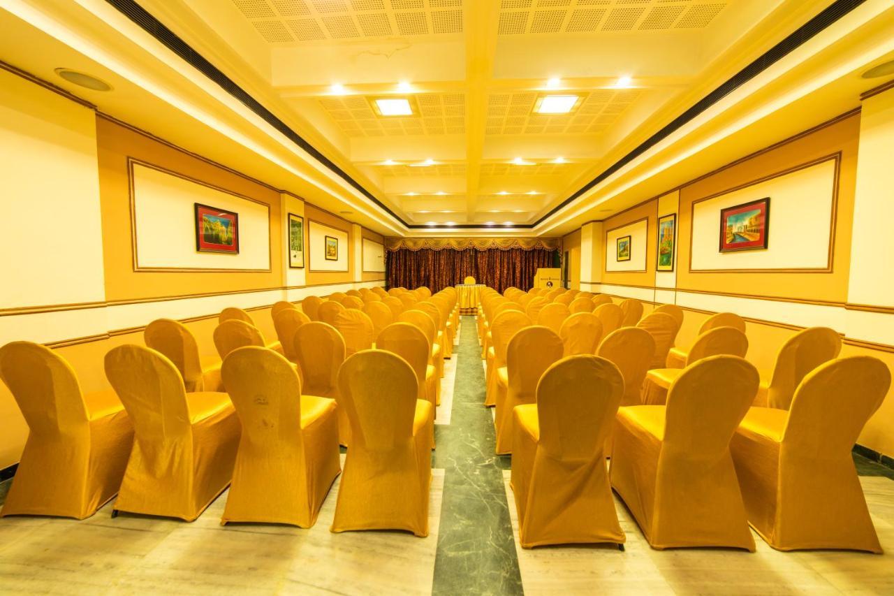 The Madurai Residency Hotel Bagian luar foto