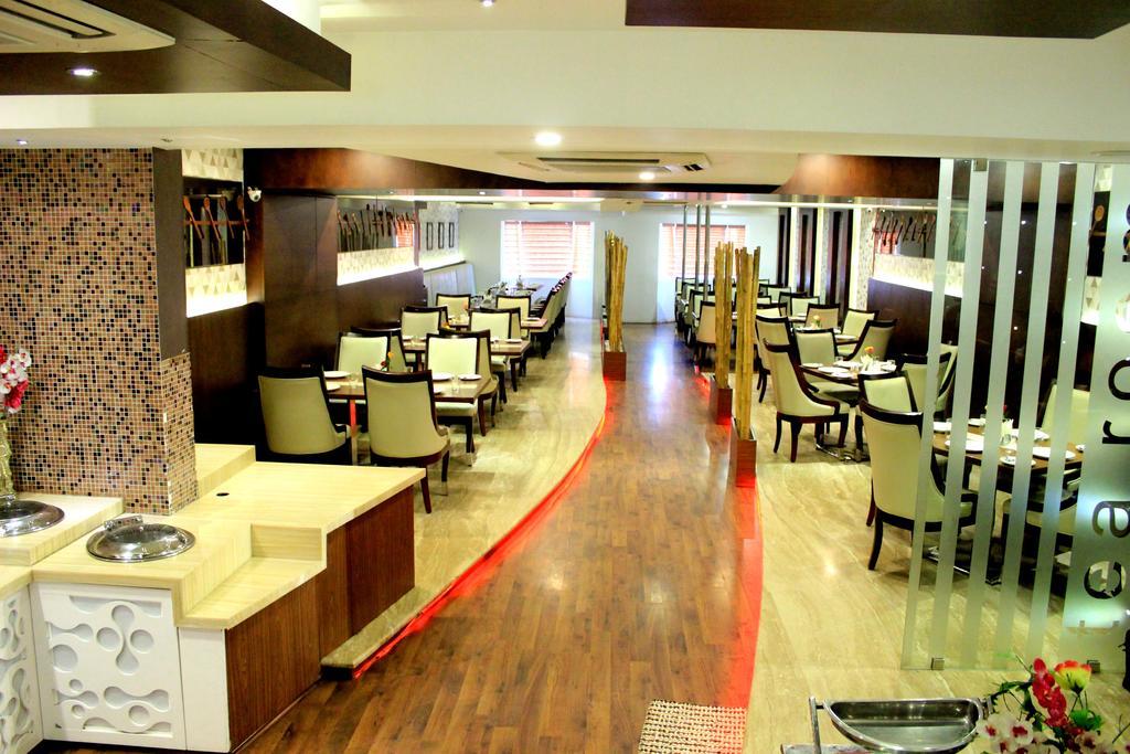 The Madurai Residency Hotel Bagian luar foto